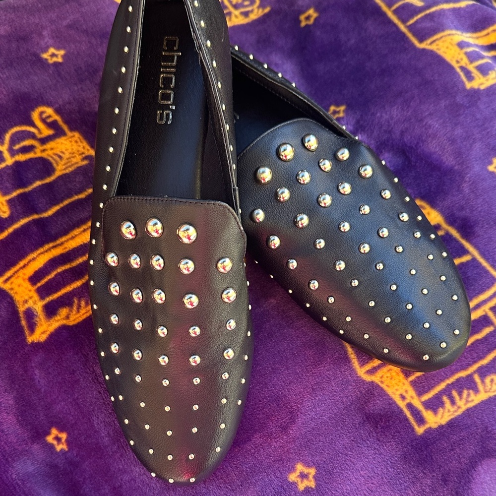 Chicos Black Studded Leather Loafers Size 8.5 New - Picture 3 of 4